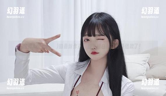 这是Aram(아람)的最新作品，别再提白衬衫的基础款了！