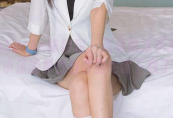 BoBoSocks袜啵啵 – 张嘴吃冰淇淋的季节，小沫的厚白丝套图也该下载了吧？