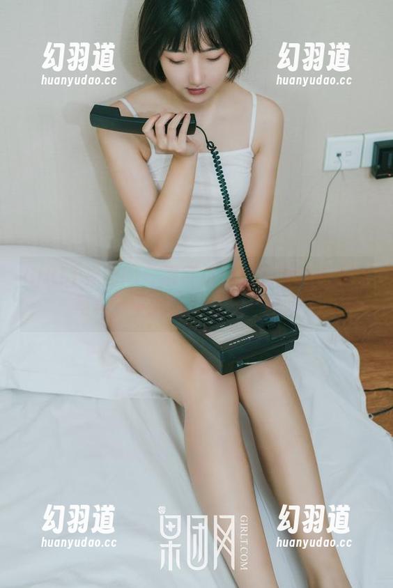 GIRLT果团网 - 谁能抗拒莫雅淇的裤里丝写真，下载的时候别手抖哦！