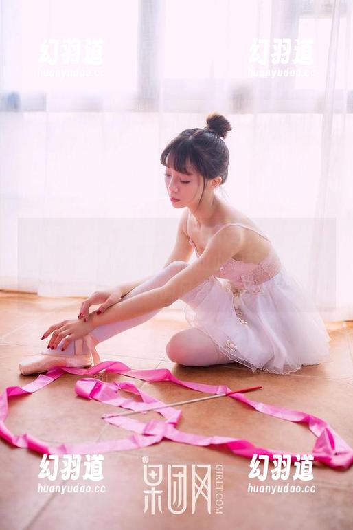 GIRLT果团网 - 图集打包下载：裴希西泳衣背后的那些不为人知的小细节，别人看不到的风景。