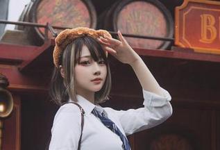 又来一波，Halo_酱的爱宕新春旗袍套图，是时候重新定义“传统美”。