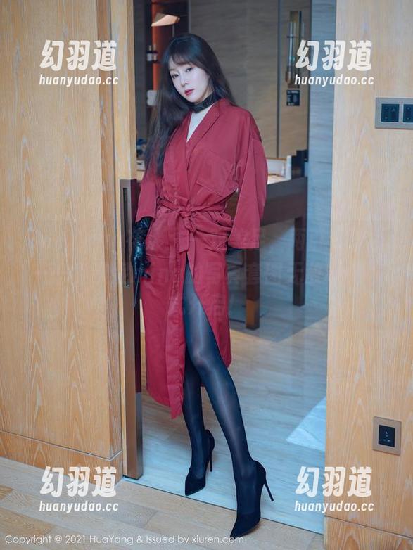HuaYang花漾 - 一双美足，两百个理由——乔漫妮mina的写真套图无敌吸引模式开启！