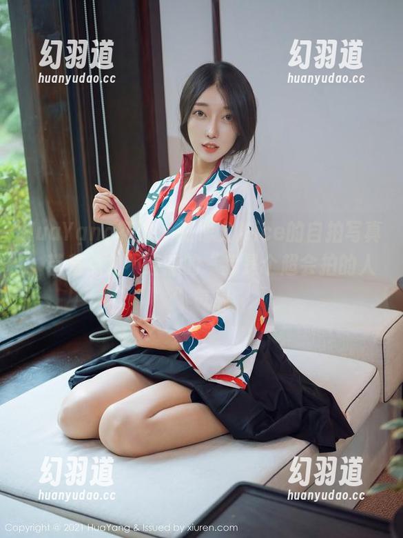 HuaYang花漾 - 张思允Nice的自拍写真，带着点儿不经意的“我是个超会拍的人”气息