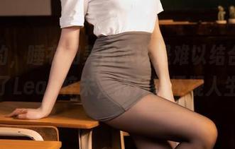 说真的，睡衣和美图本该是难以结合的，但看了Leah梓未，我开始怀疑人生了。