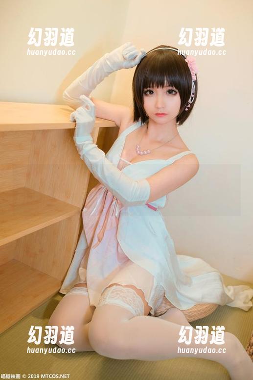 喵糖映画的私拍：图集里有猫咪？不，是萌萌的女友，得先消化下这波“褶皱”。
