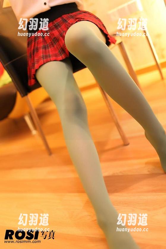ROSI写真 蔓延在ROSI裤里丝上的美图,想不到吧?