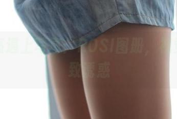 当油亮遇上写真：ROSI图册，视觉的极致诱惑