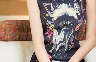 TouTiao头条女神 – 查莉娅的JK私拍，原图里竟藏着点恶作剧的甜蜜。