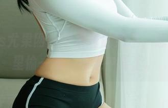 UGirls尤果网 – 于梓馨的奶牛，想从网盘里偷一眼，结果中毒了。