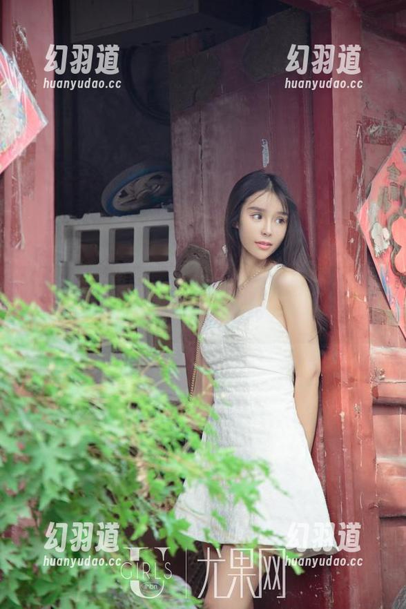 UGirls尤果网 - 最新的王尔琳修女，谁说宗教不能好看？