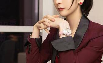 Xiuren秀人网 – laura阿姣的短裤写真图册——当你的短裤也想当明星时