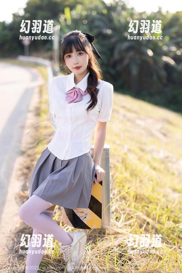 Xiuren秀人网 - 夏诗雯Sally的作品里，有些意外的美足，是否需要为它们颁奖？