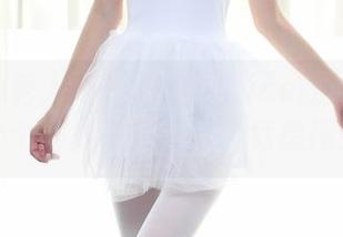 Xiuren秀人网 – 张思允Nice的修女合集，一个个都是千娇百媚，竟想探究底细