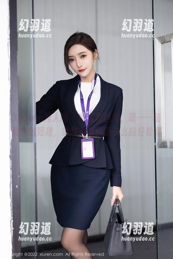 Xiuren秀人网-杨欣欣 Xiuren秀人网 - 原图放这儿,嗯……杨欣欣的短裙,转换成壁纸是多么的轻松啊。