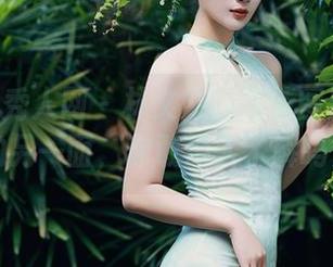 Xiuren秀人网 – 林文文的高清图册：女孩的另一面，你敢深入了解吗？