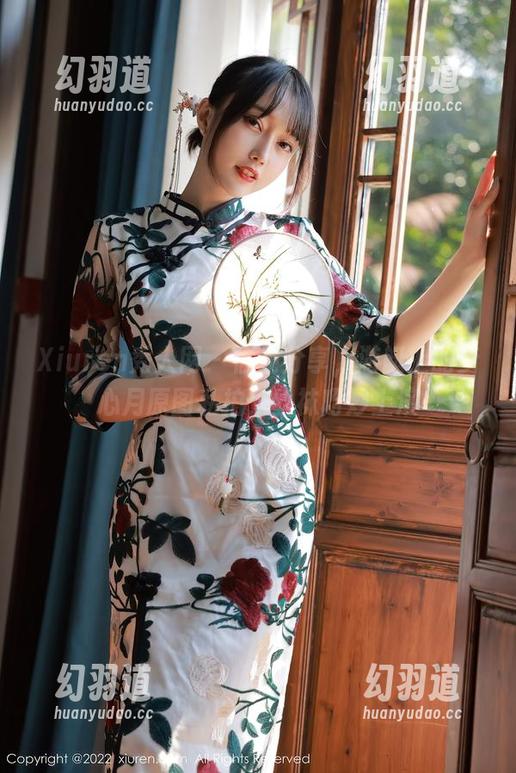 Xiuren秀人网 - 偷偷分享，游艇上的梦心月原图私拍，丝袜巧妙上演