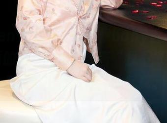 Xiuren秀人网 – 沫晓伊baby自拍图包，里面的每一张都透露着“我不想努力，但我依旧很完美”的气息。