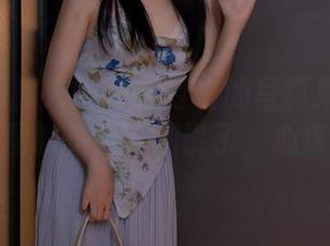Xiuren秀人网 – 田兮白的写真集：那些原图的美足，别说了，心痒痒