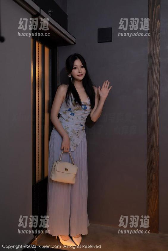 Xiuren秀人网 - 田兮白的写真集：那些原图的美足，别说了，心痒痒