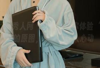 Xiuren秀人网 – 田冰冰带你体验‘女友’的原图，每张都让人心动