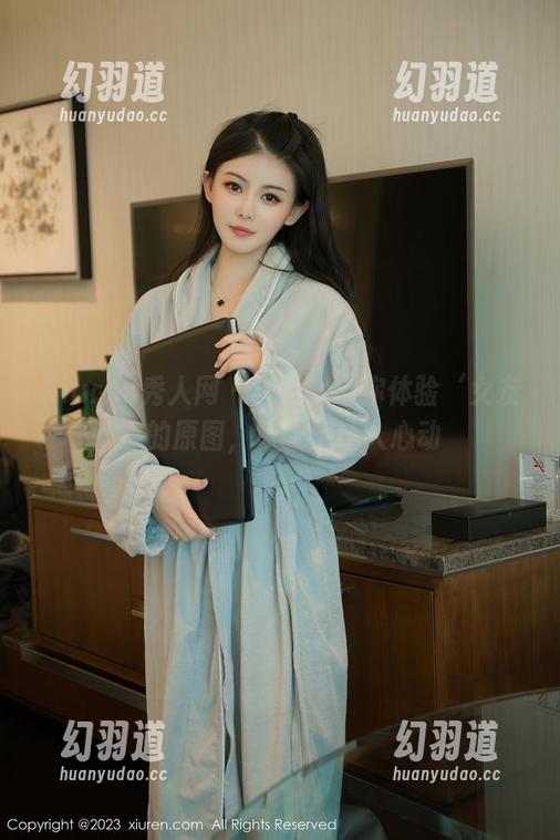 Xiuren秀人网 - 田冰冰带你体验‘女友’的原图，每张都让人心动