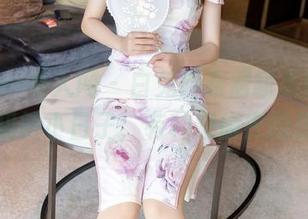 Xiuren秀人网 – 白兔西希居家美图，随处可见的小日子，有种想偷去的想法。