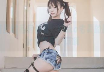 电子档里的私房情景：Yoko宅夏的四人彼女看来很忙碌哦