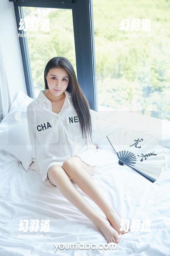YouMi尤蜜荟 - 高清写真李纤纤，透过画面想要与你聊几句，但又不想打扰。