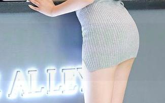 YouMi尤蜜荟 – 泳池图集中，黄依婷以泡沫为棉被，喜感满分！
