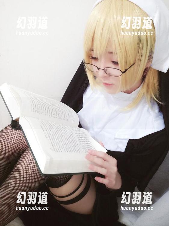 短袜大改造，一小央泽的最新美图让整个画面生动起来！