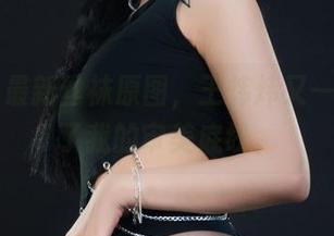 丽柜 – 最新丝袜原图，王炜炜又一次挑战了我的审美底线。