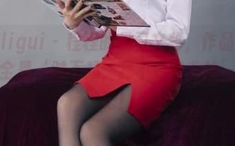 丽柜ligui – 程程的见习文秘，作品里的图片全是‘对不起，我不是专业的’的印记！