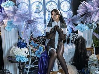 云溪溪奶桃薄暮写真更新，如此低调的挑逗，慢慢来吧