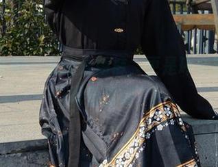 初夏女神 – 不仅是短裤，更是环环独特的“观看法则”！