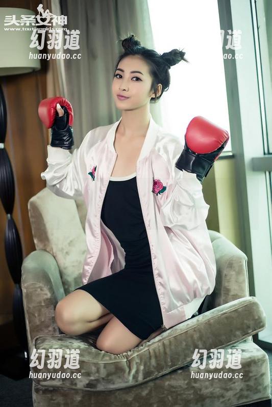 头条女神 - 蔡楠送你棉袜套图精选：舒适不如调皮，更值得一看