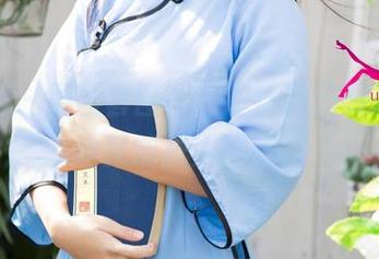 尤果网 – 黑丝套图，郭婉祈说只要一条黑丝就能把人圈住。