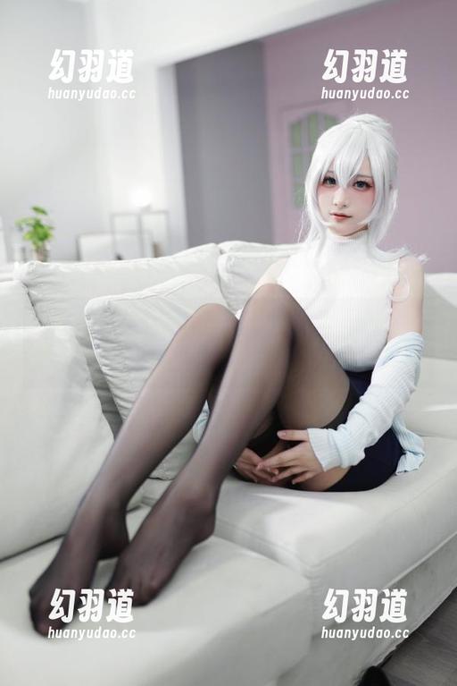 幼爱youmeko 幼爱youmeko的写真:樋口円香在泳池里那个气质,灰丝泳衣似乎是个致命武器!
