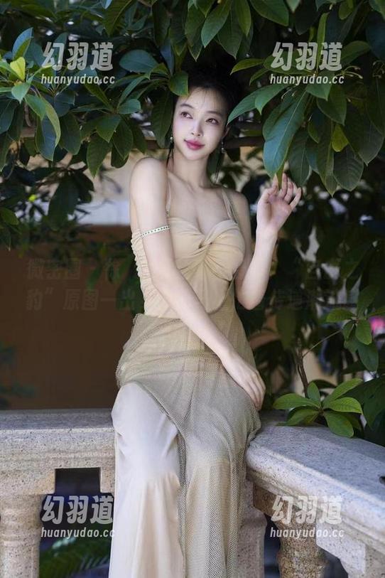 微密圈 - 徐珺大哥丝毫不留情！“自由之豹”原图一出，图册马上忙着传递潮流感