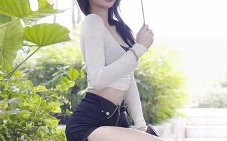 微密圈 – 这一系列泳衣合集，徐珺大哥可是贡献了不少湛蓝之意。