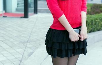 推女郎 – 图包大揭晓，Yu佳妮的奶牛画风让我忍不住想多看两眼。