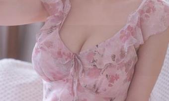 星之迟迟的万圣节紫魔女写真合集，万一真有魔法……