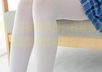 森萝财团 – 吸吸的原图，白丝美少女在铁轨边，这氛围得我稍微瑟瑟发抖了。