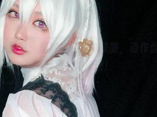 私房写真小揭秘：椒妮佐仁的体操服，动作优美到我想去报名体操班！