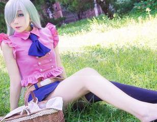 红裙合集：浅野菌子透视的绝妙章法，够不够让人咯噔一下？