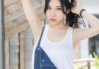 爱蜜社 – 看见酥小白的水手服美图，谁能不想来场海边的除尘梦？
