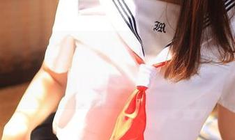 “女王”的定制写真：猫九酱带来的其实是满满的欢愉与戏谑感
