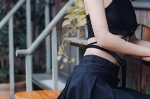 听说疯猫ss的写真更新了！裤子？丝？这搭配我还真没想到。