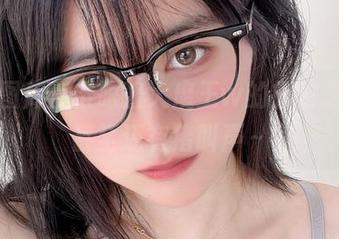 最新图库直击眼酱大魔王w的旗袍之美，甚至还有猪叫声～