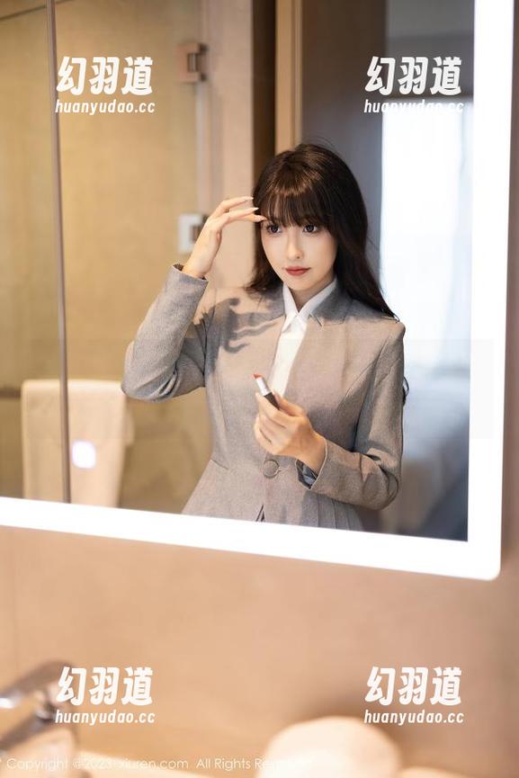 秀人网 - Jennifer小若的牛仔裤套图，一个资源无聊到想翻页的理由