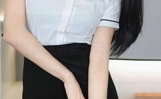 秀人网 – 走出高跟鞋的周jojobaby：好像每张图片都在吼着‘快来看我是否稳如老狗’！